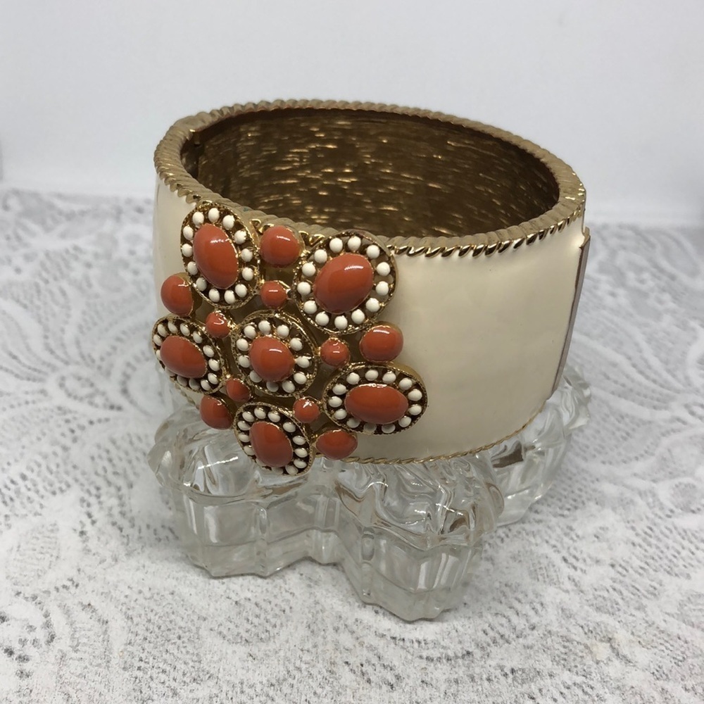 Vintage enamel medallion dressy costume statement bracelet hinge/clamper.